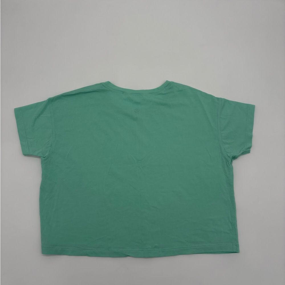Lululemon Cropped Tee - Picture 8 of 9